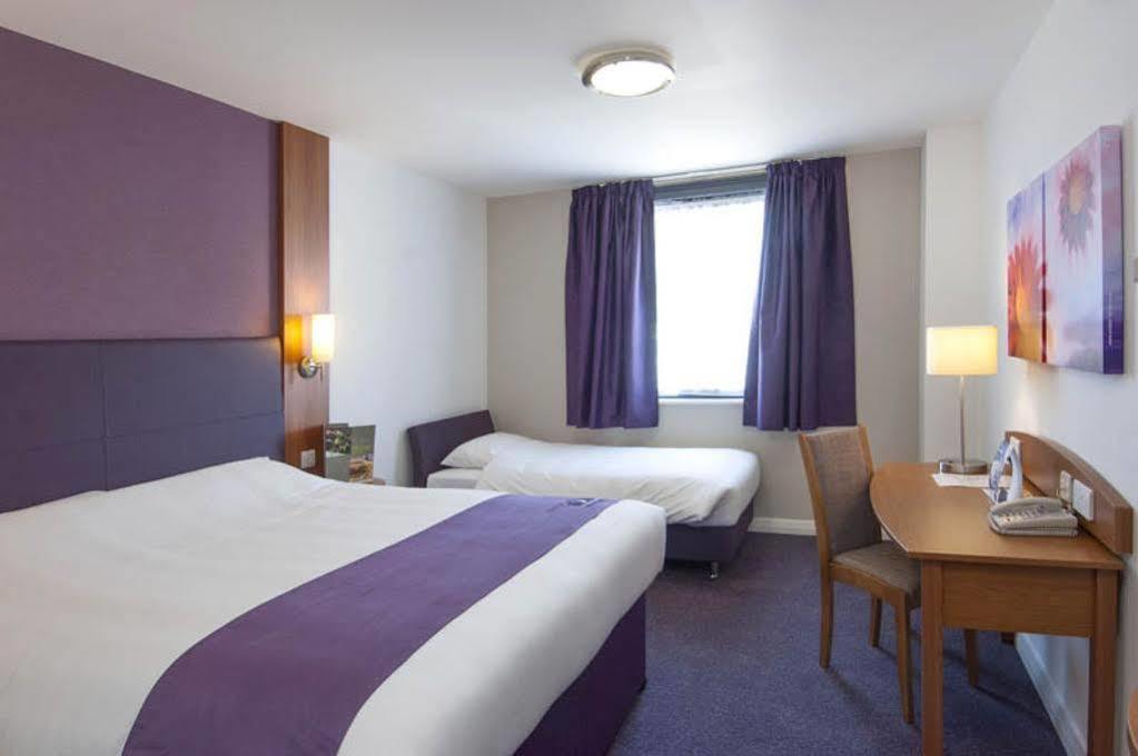 Premier Inn Bicester Dış mekan fotoğraf