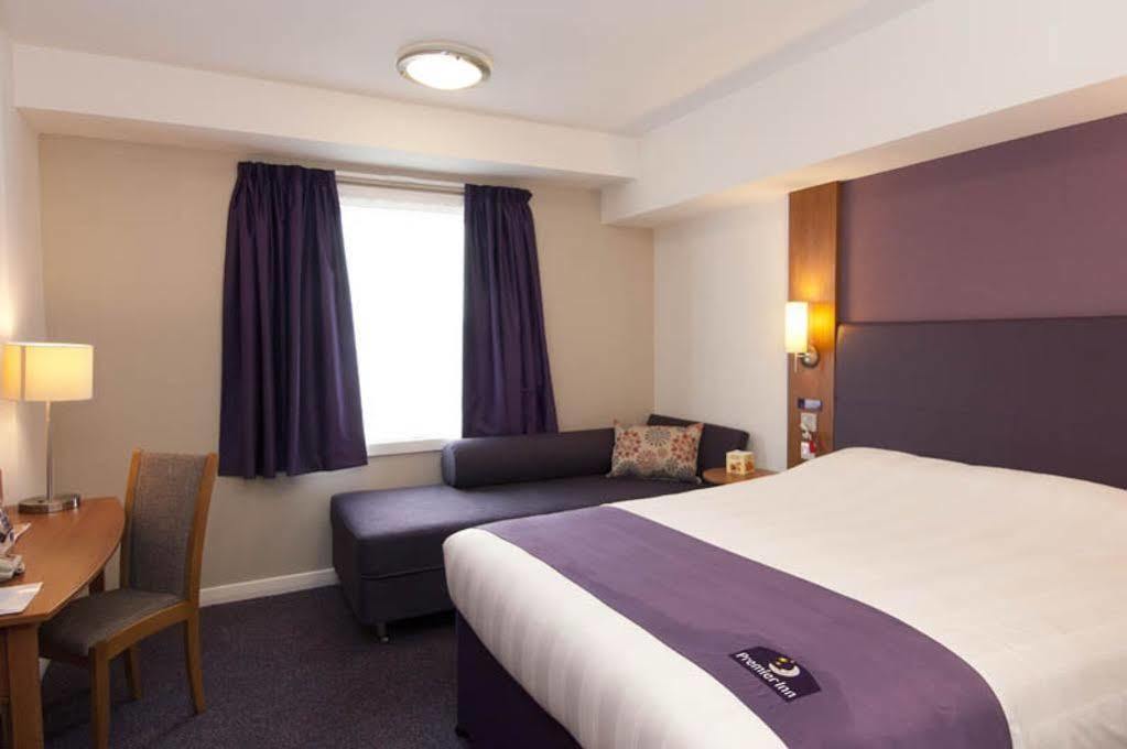 Premier Inn Bicester Dış mekan fotoğraf